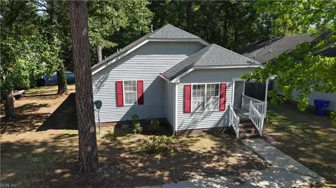 123 Mallard Dr, Suffolk, VA 23434