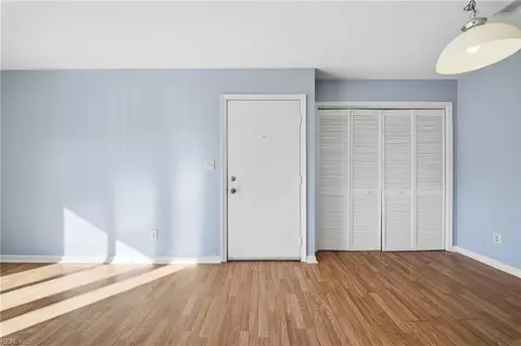Living - 58 Wells Ct #2, Hampton, VA 23666 photo 2 of 4