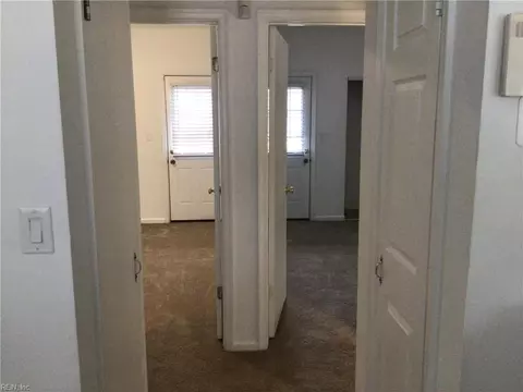 Entry Way - 76 Emeraude Plage Pl #B, Hampton, VA 23666 photo 1 of 1