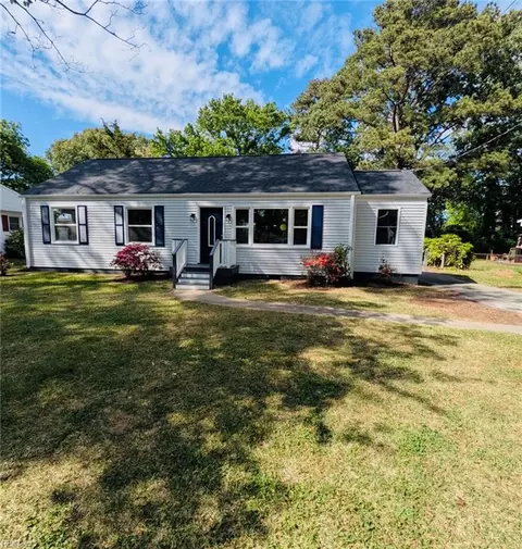 5616 Larry Ave, Virginia Beach, VA 23462