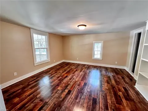 Living - 29002 Mill Path, Franklin, VA 23851 photo 1 of 2