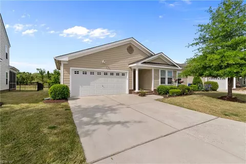 5042 Kings Grant Cir, Suffolk, VA 23434