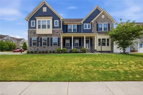 1633 Banff Ct, Chesapeake, VA 23320