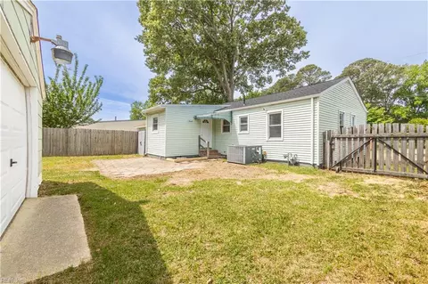 Exterior - 1302 Willow Ave, Chesapeake, VA 23325 photo 6 of 9