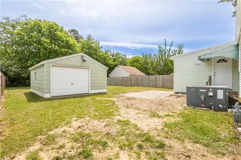 Exterior - 1302 Willow Ave, Chesapeake, VA 23325 photo 2 of 9