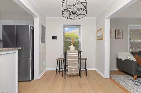 Dining - 1302 Willow Ave, Chesapeake, VA 23325 photo 2 of 2