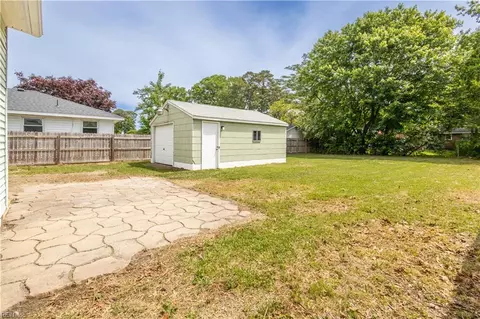 Exterior - 1302 Willow Ave, Chesapeake, VA 23325 photo 8 of 9