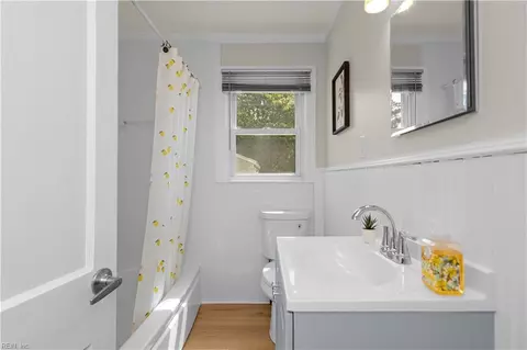 Bath - 1302 Willow Ave, Chesapeake, VA 23325 photo 2 of 3