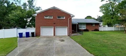 17 Warren Dr, Newport News, VA 23608