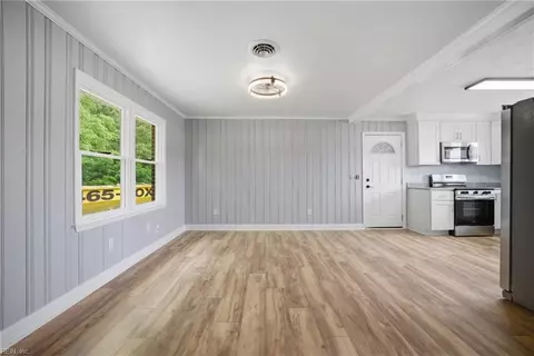Living - 4733 Manning Rd, Suffolk, VA 23437 photo 2 of 3
