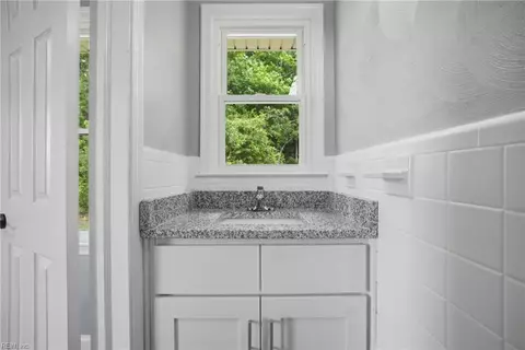 Bath - 4733 Manning Rd, Suffolk, VA 23437 photo 1 of 2