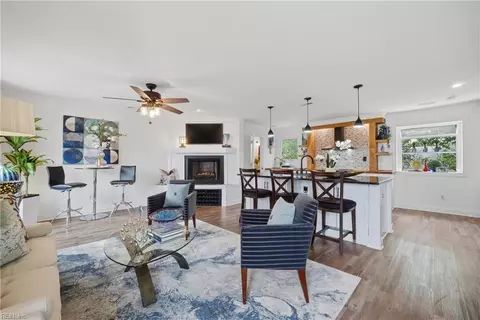1262 W Ocean View Ave #7, Norfolk, VA 23503