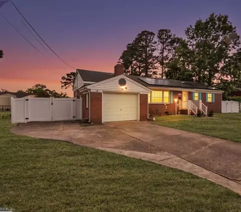 409 Shoreline Dr, Hampton, VA 23669