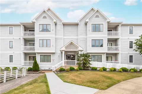 5 Harbor Watch Dr #419, Chesapeake, VA 23320