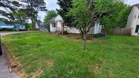 Exterior - 65 Cavalier Rd, Hampton, VA 23669 photo 2 of 4