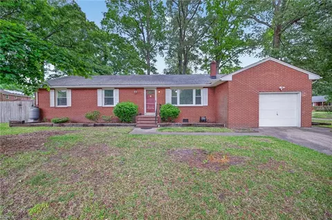 601 Rock Dr, Chesapeake, VA 23323