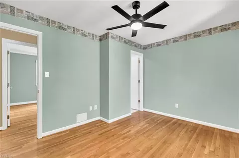 Bedroom - 59 Buffalo Dr, Hampton, VA 23664 photo 4 of 7
