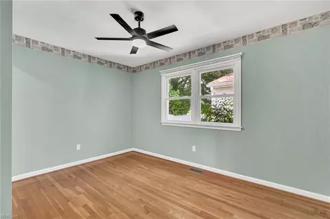 Bedroom - 59 Buffalo Dr, Hampton, VA 23664 photo 3 of 7