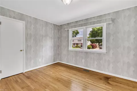 Bedroom - 59 Buffalo Dr, Hampton, VA 23664 photo 1 of 7