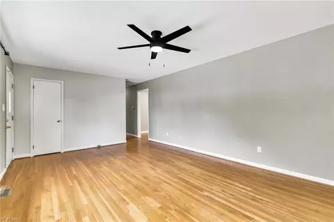 Living - 59 Buffalo Dr, Hampton, VA 23664 photo 1 of 6