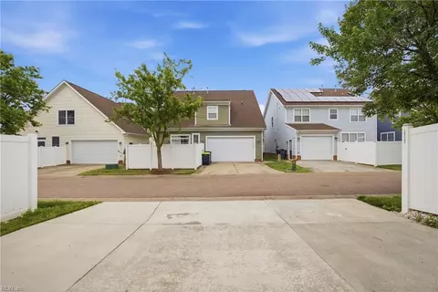 Exterior - 1717 Briarfield Rd, Hampton, VA 23669 photo 6 of 9