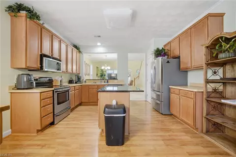 Kitchen - 1717 Briarfield Rd, Hampton, VA 23669 photo 2 of 6