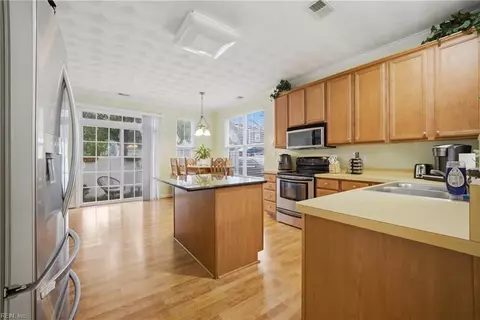 Kitchen - 1717 Briarfield Rd, Hampton, VA 23669 photo 5 of 6