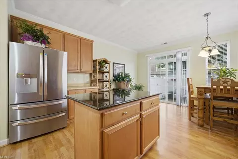 Kitchen - 1717 Briarfield Rd, Hampton, VA 23669 photo 4 of 6