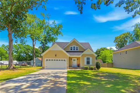 213 Hurdle Dr, Chesapeake, VA 23322