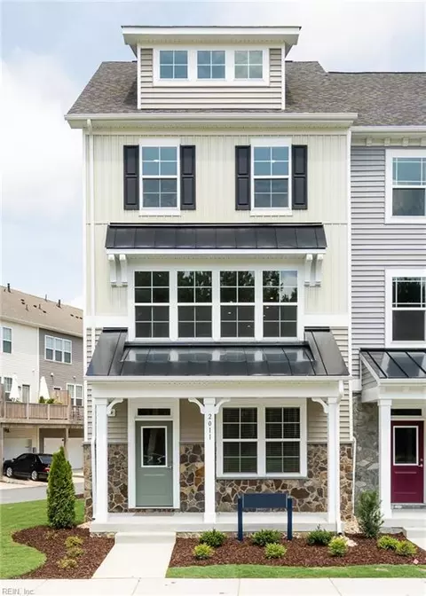 2011 Stanford Ln, Newport News, VA 23608