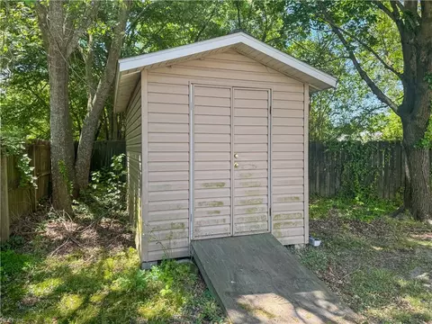 Other - 2 Northcutt Dr, Hampton, VA 23664 photo 5 of 7