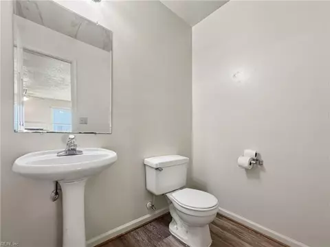 Bath - 2 Northcutt Dr, Hampton, VA 23664 photo 1 of 3