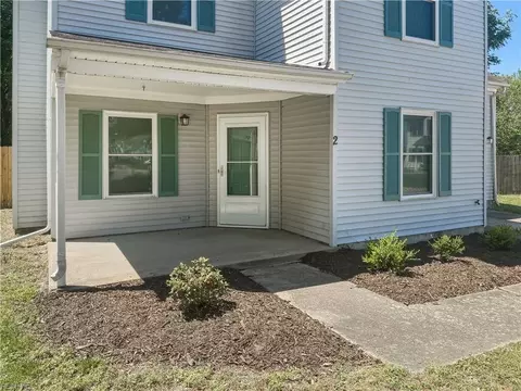 Exterior - 2 Northcutt Dr, Hampton, VA 23664 photo 3 of 9