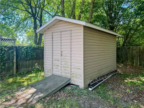 Other - 2 Northcutt Dr, Hampton, VA 23664 photo 4 of 7