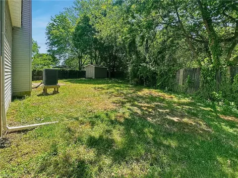 Exterior - 2 Northcutt Dr, Hampton, VA 23664 photo 8 of 9