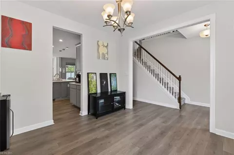 Entry Way - 34 E Berkley Dr, Hampton, VA 23663 photo 3 of 7
