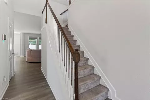 Entry Way - 34 E Berkley Dr, Hampton, VA 23663 photo 2 of 7