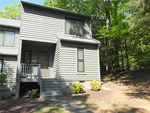 9747 Groundhog Dr, Bon Air, VA 23235