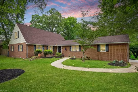 116 Stevens Rd, Newport News, VA 23608