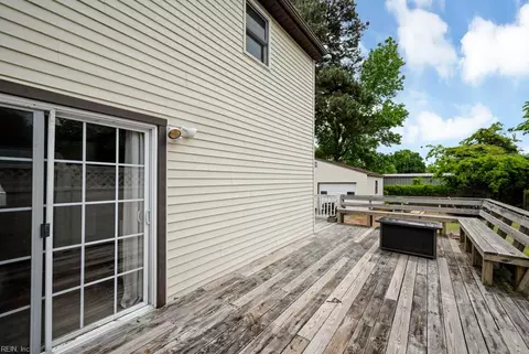 Exterior - 14 Quinn St, Hampton, VA 23669 photo 9 of 12