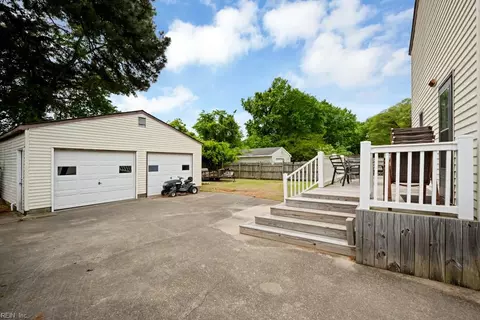 Exterior - 14 Quinn St, Hampton, VA 23669 photo 11 of 12