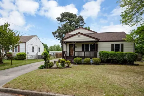 Exterior - 14 Quinn St, Hampton, VA 23669 photo 4 of 12