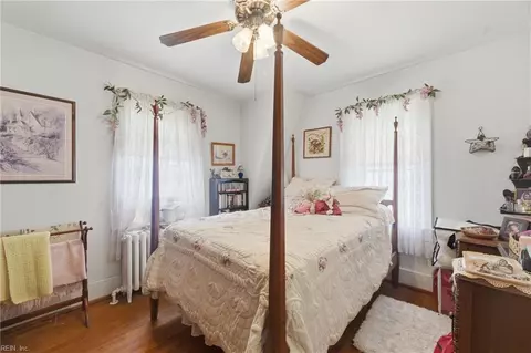 Bedroom - 154 Alleghany Rd, Hampton, VA 23661 photo 3 of 4