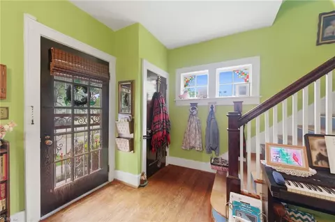 Entry Way - 154 Alleghany Rd, Hampton, VA 23661 photo 1 of 4