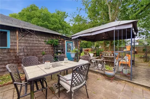 Exterior - 154 Alleghany Rd, Hampton, VA 23661 photo 9 of 16