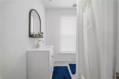 Bath - 1119 Seaboard Ave, Chesapeake, VA 23324 photo 1 of 2