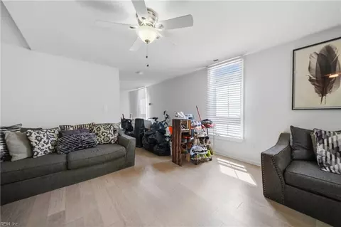 Entry Way - 1119 Seaboard Ave, Chesapeake, VA 23324 photo 1 of 3