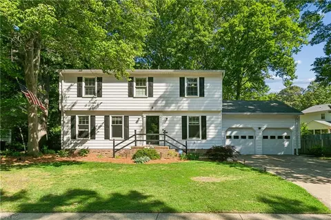 9 Hatteras Lndg, Hampton, VA 23669