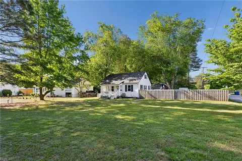 214 Deep Creek Rd, Newport News, VA 23606