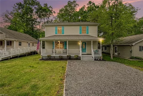 227 12th St, Virginia Beach, VA 23451